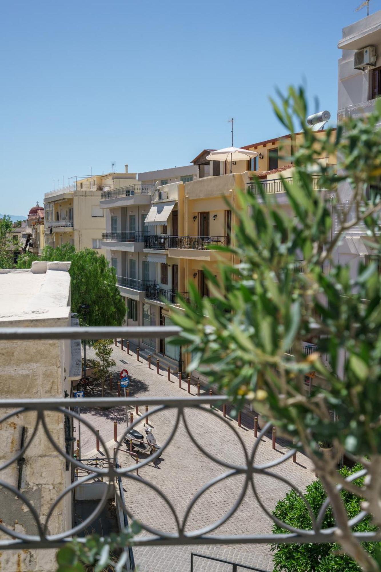 The Old Distillery - Premium Suites Rethymno  ภายนอก รูปภาพ